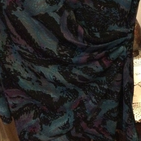 Nice Turquoise, purple and black  pattern blouse - Picture 2 of 5